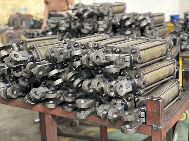 Densen Customized Alloy Hydraulic Cylinders Casting Hydraulic Cylinder Clevis Rod Ends Hydraulic Cylinder Clevis Welded Hydraulic Cylinder