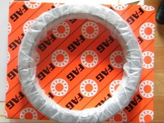 Super Precision/Angular Contact Ball Bearing (7000 series)