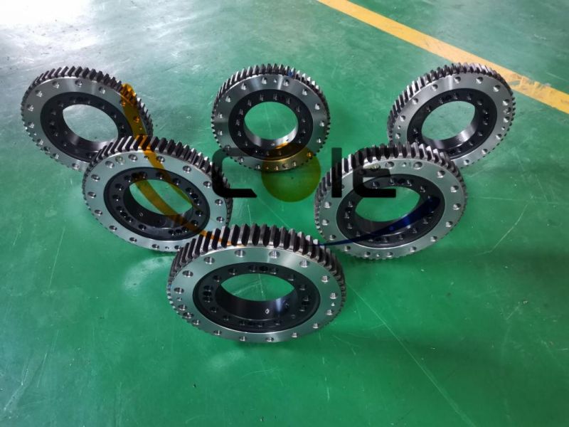 Four-Point Contact and Cross Roller Slewing Bearing