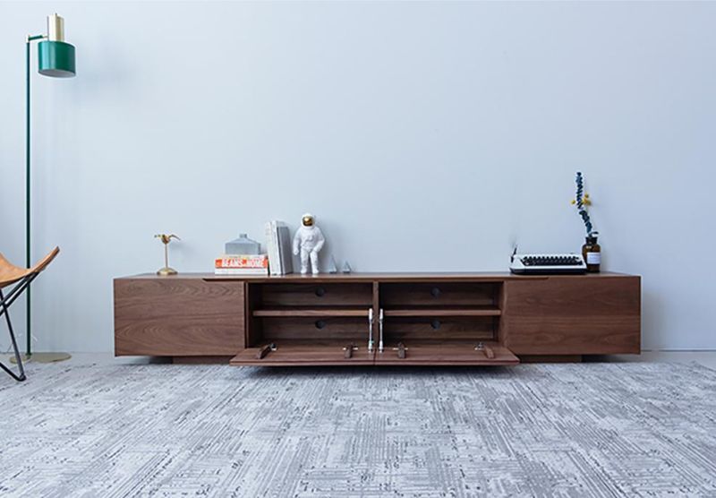 Wholesale Nordic Simple Solid Wood Small Apartment Living Room TV Stands Hotel Furniture Modern Solid Wood Wooden TV Cabinet Stand Chinese Furniture