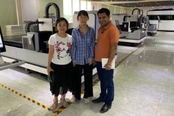 CNC Factory Machinery Fiber Laser Tube Pipe Cutting Machine