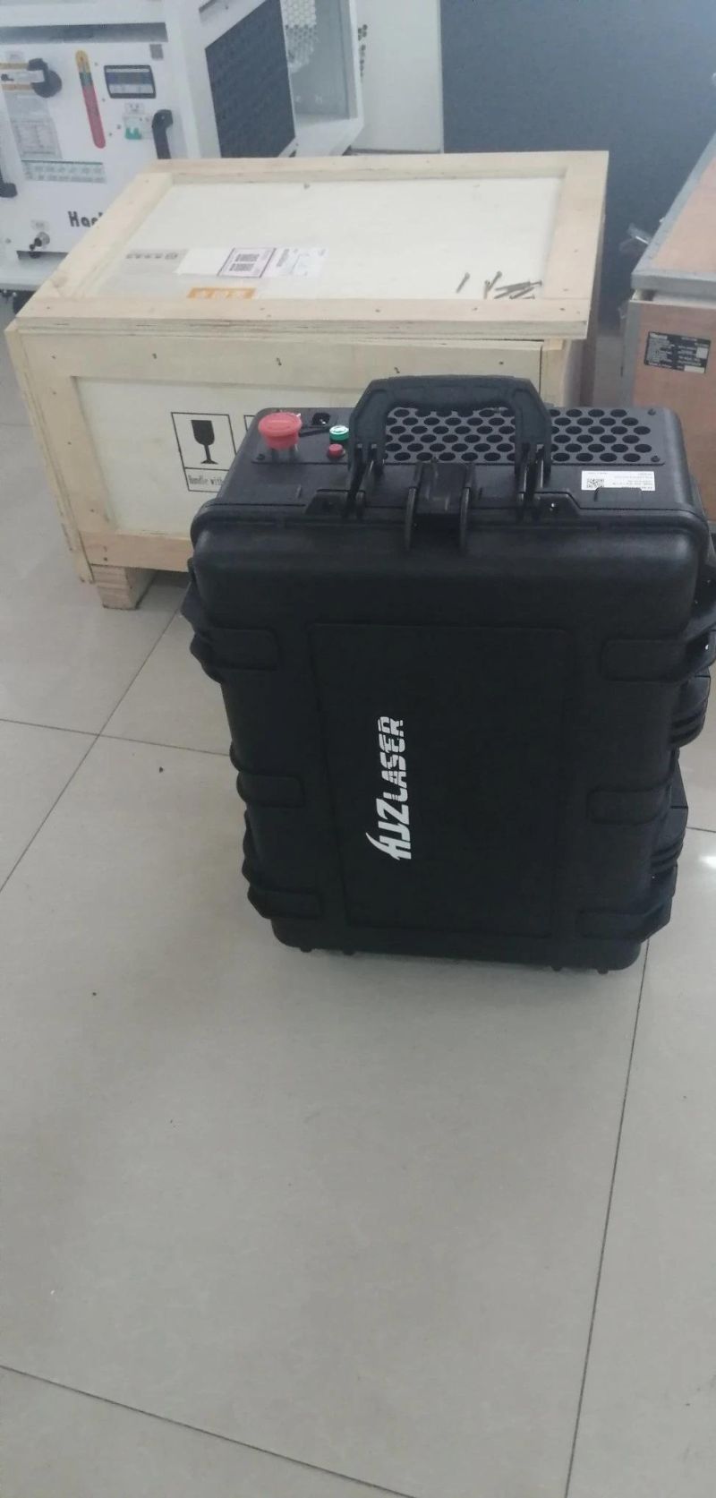 100W Luggage Type Portable Laser Cleaning Machine