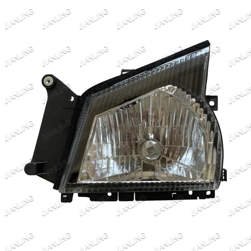 Auto Truck Head Lamp for Npr66 600p