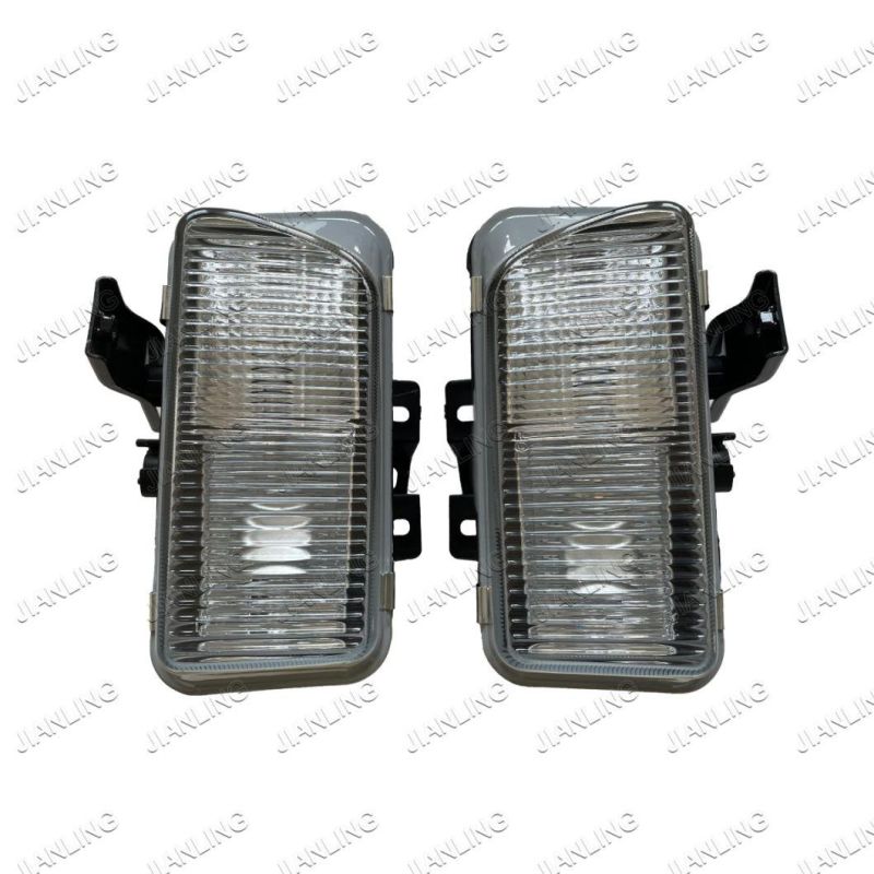 Halogen Auto Fog Lamp for Truck Isuzu Truck 700p Auto Lights