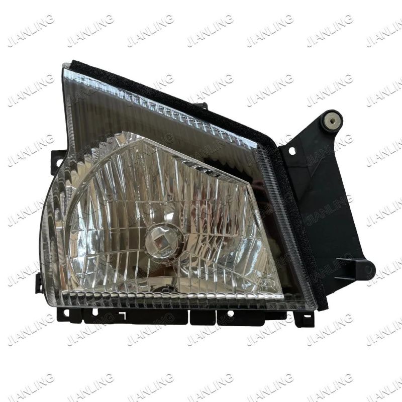 Auto Truck Head Lamp for Npr66 600p