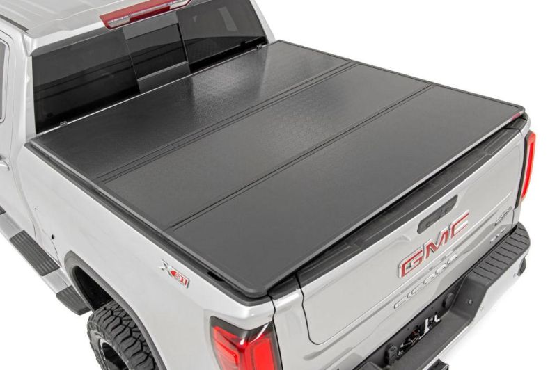 Factory Price Car Accessories Aluminum Hard Tri Fold Pickup Truck Cover for Nissan Navara Np300 Tonneau Cover