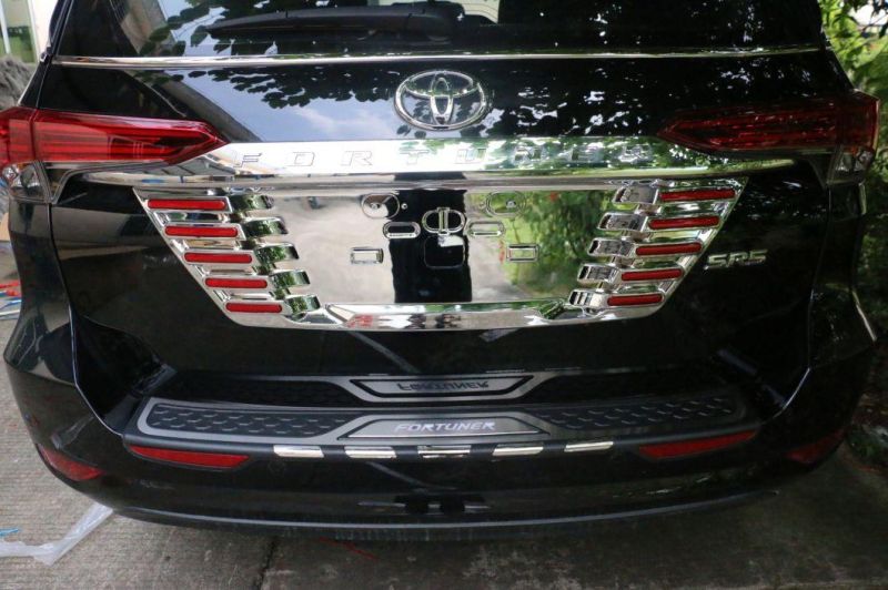 Car Accessories License Plate Frame with LED for Toyota Fortuner 2016