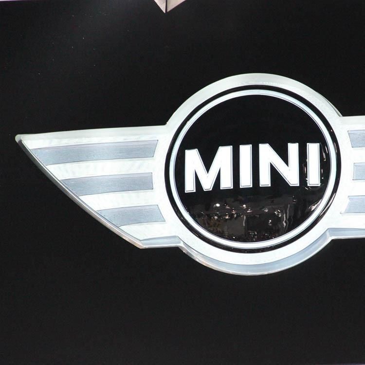 Acrylic BMW Mini Automotive Signage Front Lit Auto Symbol 3D LED Car Logo