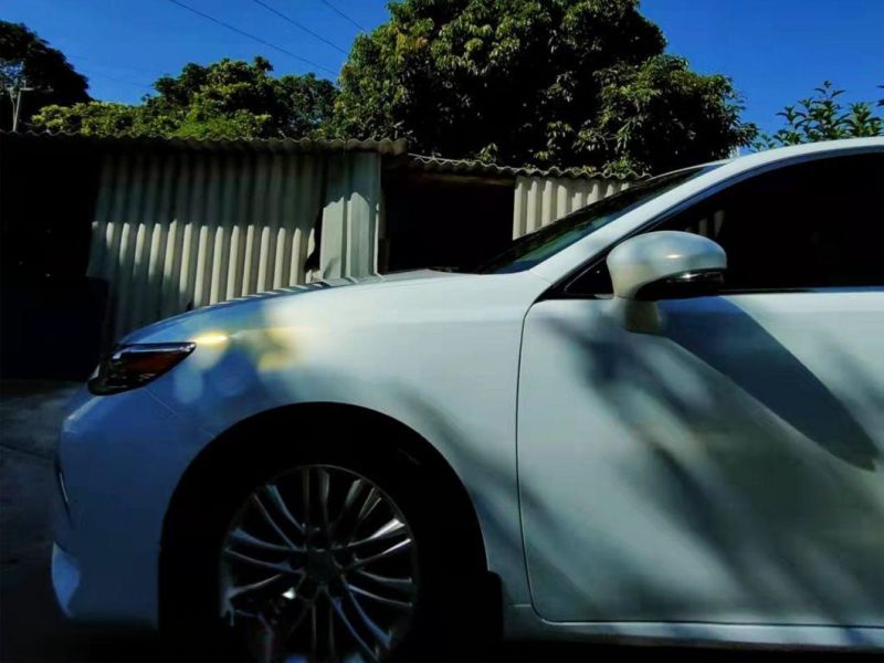 Pearlescent Symphony Bright White to Gold Full Body Car Film