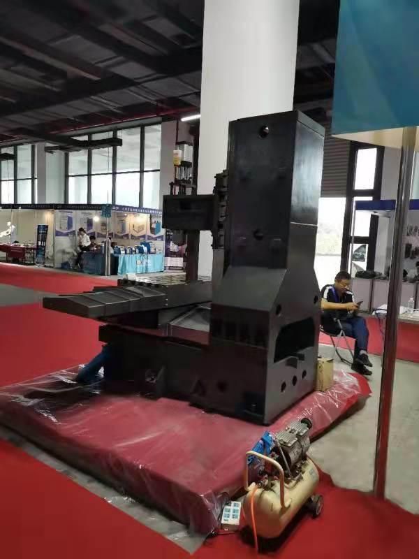 Xh716clh CNC Machining Center Heavy Cutting High Rigidity Tpye