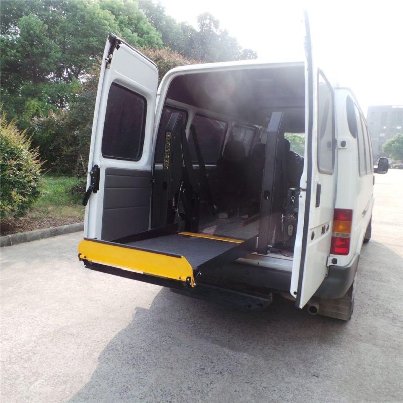 Good Quality Dual Arm Wheelchair Elevator Lift for Car