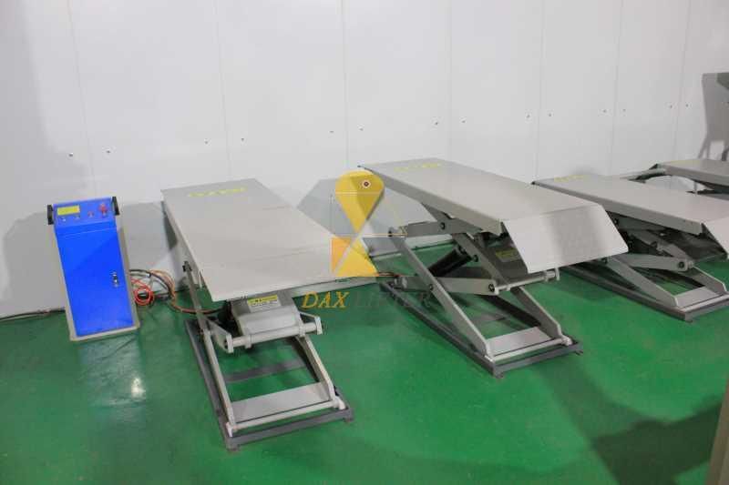 China Supplier Garage Equipment Low Profile Scissor Car Service Lift