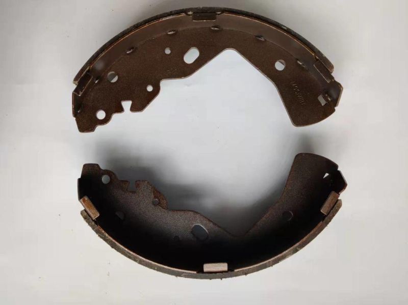 China Manufaturer High Quality Mazda Brake Shoes K3413