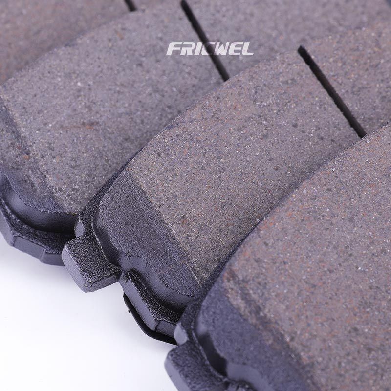 OEM Car Parts Auto Parts Front Alex Ceramic and Semi-Metallic Disc Brake Pads for Mazda (D815)