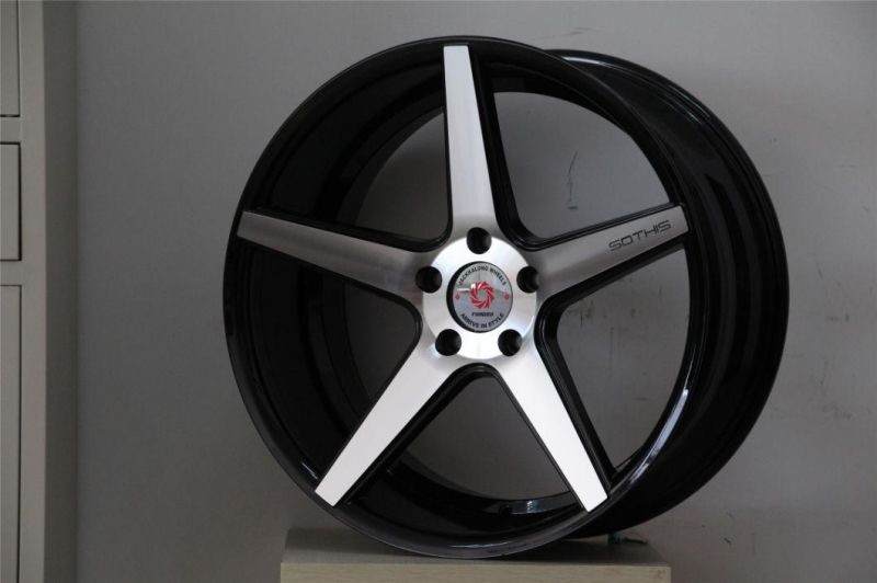 Car Wheel with 5 Spokes