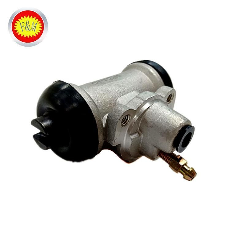 Supplier Spare Brake Wheel Cylinder OEM 44100-Vk00A for Car Auto Part