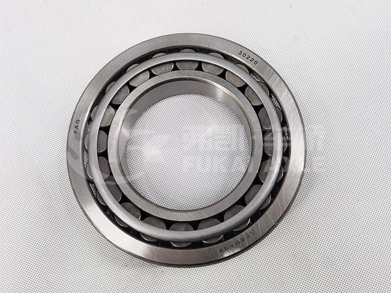 33220 33022 Tapered Roller Bearing for North Benz Beiben Truck Spare Parts Rear Wheel Bearing