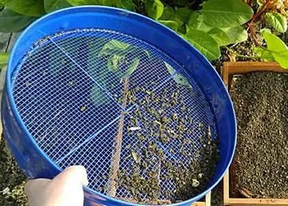 Garden Sieve for Removing Debris and Stones From Soil