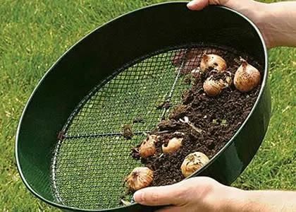 Garden Sieve for Removing Debris and Stones From Soil