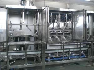 Automatic Plastic 5 Gallon Jar Filling Machine/Machinery (QGF-900)