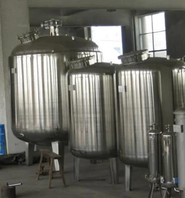 Distilled Water Heating Tank with Mixing Device