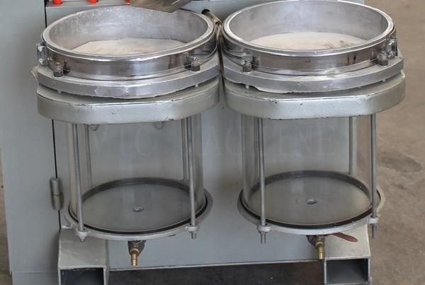 Mini oil press machine with vacuum filter