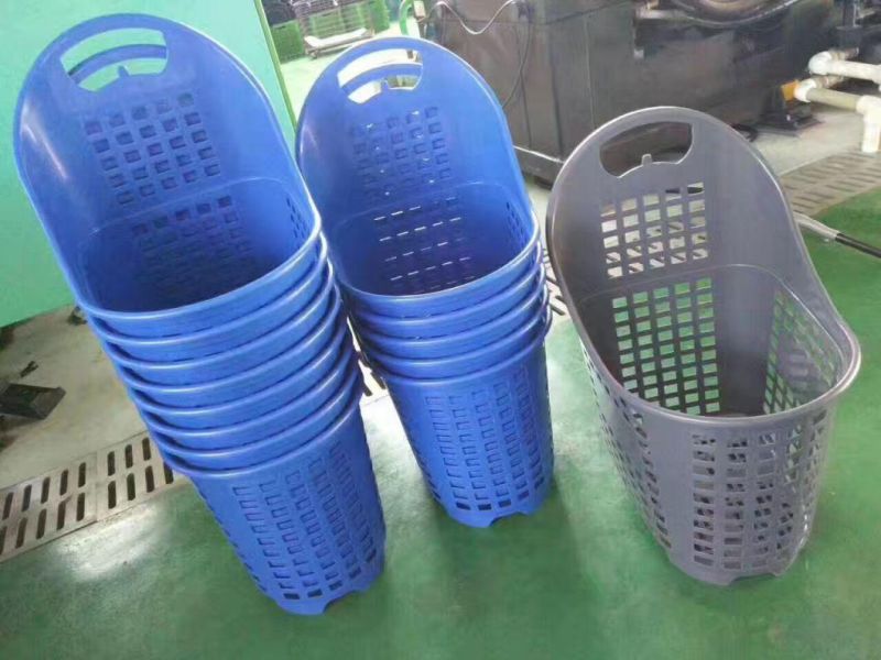 Big Volume Plastic Shopping Basket Cart with Casters