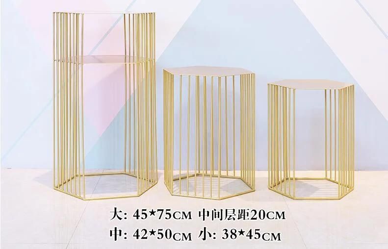 High Quality Shop Display Rack Unique Design Metal Stand for Clothing Store