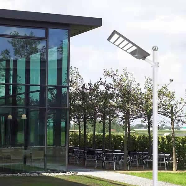 5-6m Height Pole Lighting Garden Pathway Lighting Outdoor LED Solar Powered Street Light with Solar Panel