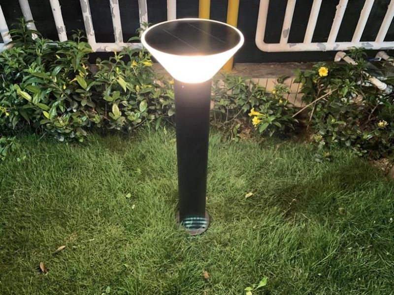 Bright Smart Energy Saving Lamp Outdoor Pathway Solar Powered Garden Lamp with LED Light