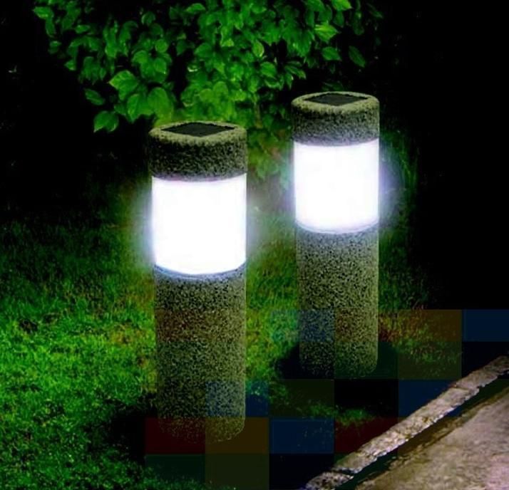 Garden Yard Landscape Pathway Traditional Design Stone Sand Finished Plastic Solar Outdoor Stake Light Pathway LED Lamp