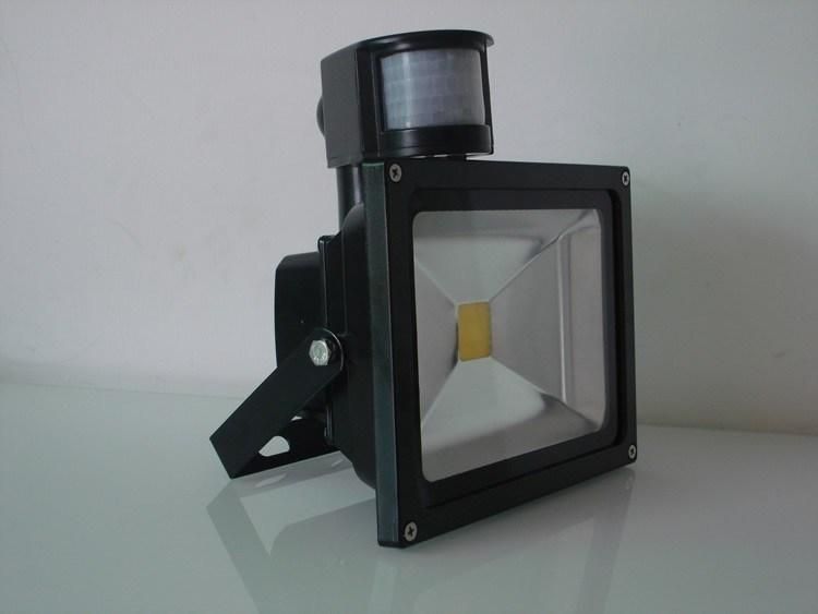 Wholesale LED Flood Light Outdoor Motion Sensor PIR Sensor 10W 20W 30W 50W Floodlight 50000lm Lamp IR RF Controller LED Flood Light