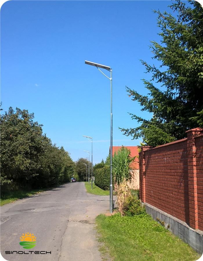 4300 Lumens 40W LED Integrated All in One Solar Street Light with 5 Years Warranty (SNSTY-240)