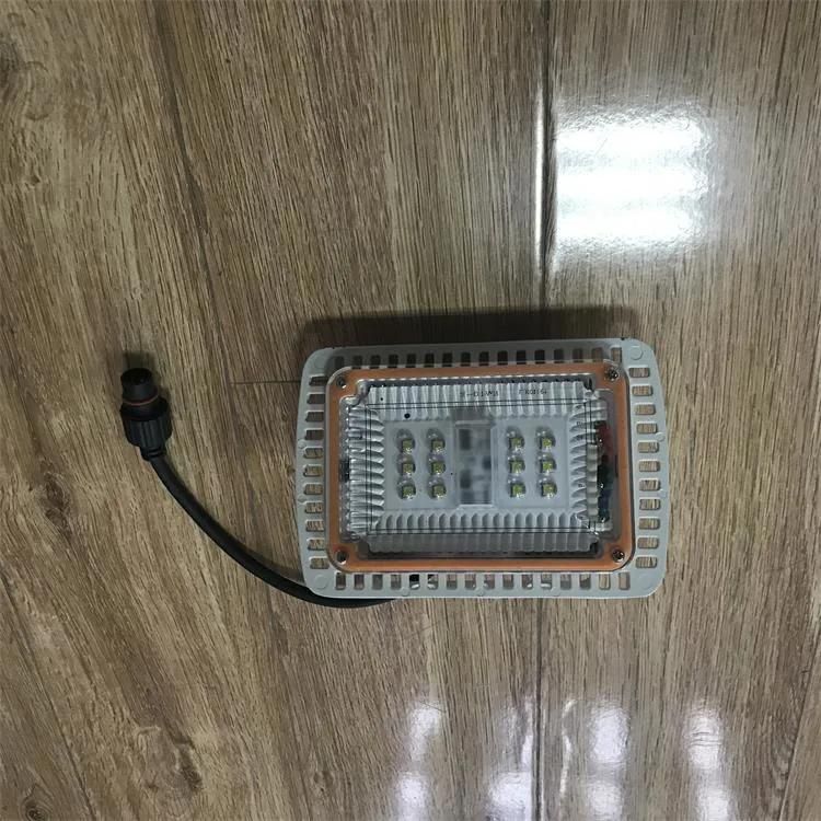 Wholesale China Factory Price Outdoor Solar LED Flood Light