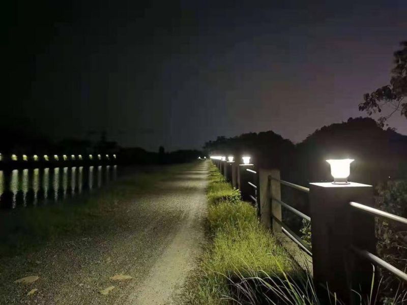 LED Gate Deck Fence Post Cap Lamp Outdoor Waterproof Solar Pillar Light