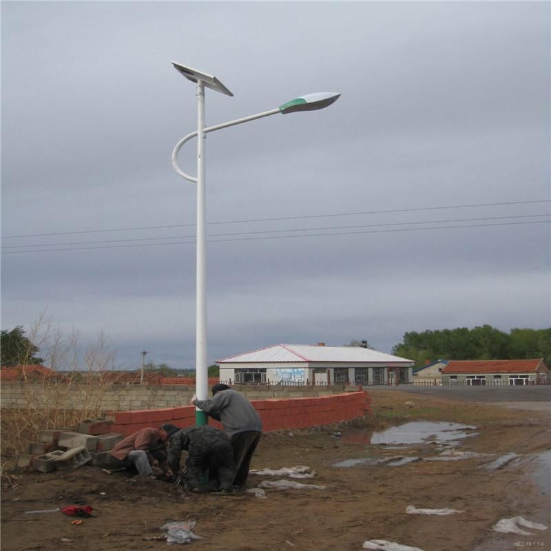 Hot DIP Galvanized 4m Solar Lamp