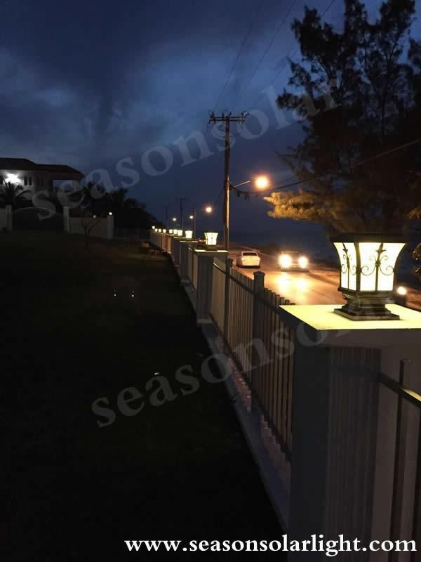 Smart Multi-Color LED Light Outdoor Solar Power Pillar Light with LED & Solar