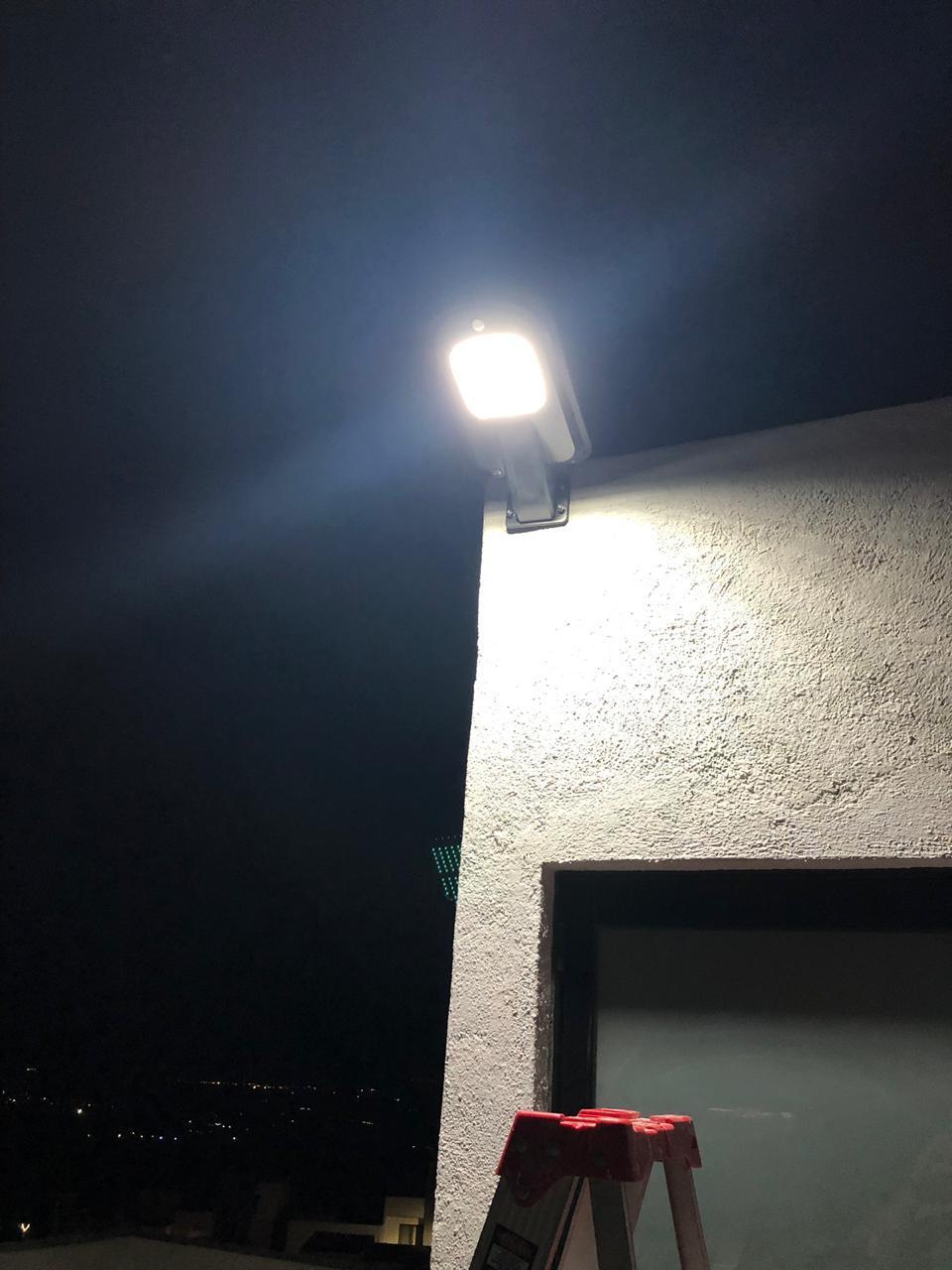 12W Outdoor Waterproof All in One Smart Solar Street Light