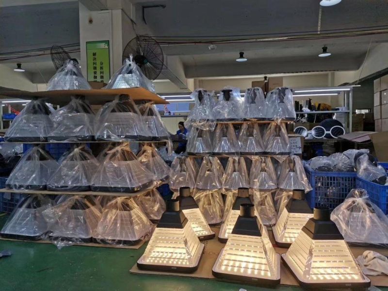 Wholesale Factory Price 20W Outdoor Waterproof Solar Energy LED Garden Lamps