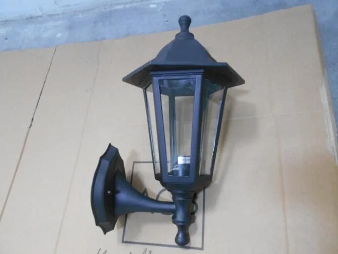 Traditional Outdoor Garden Lamp E27 Plastic and Glass Material IP44