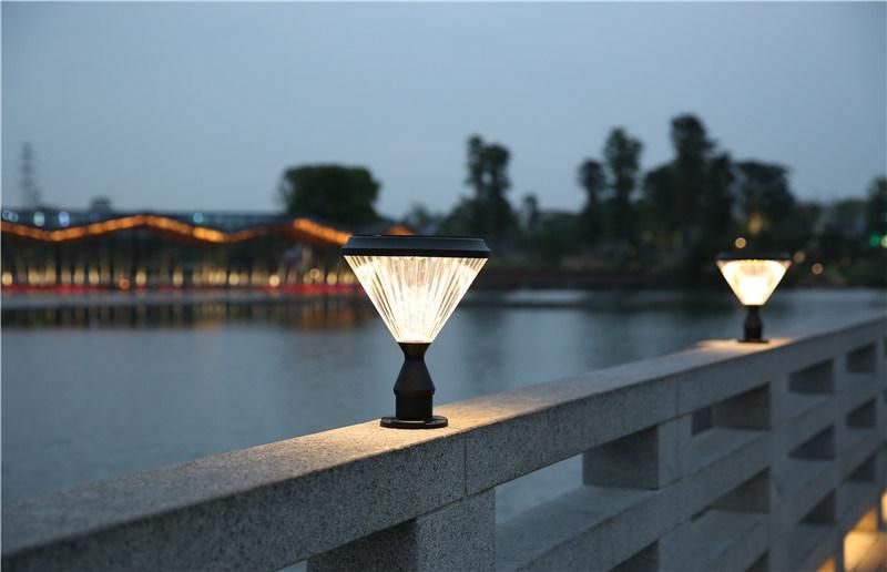 China Manufacturer Warm Light Aluminum High Brightness Energy Solar Pillar Light