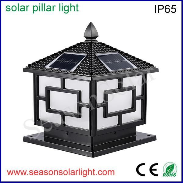 Classical Outdoor LED Lighting Garden 5W Solar Panel Gate Solar Post Cap Light with LED Light