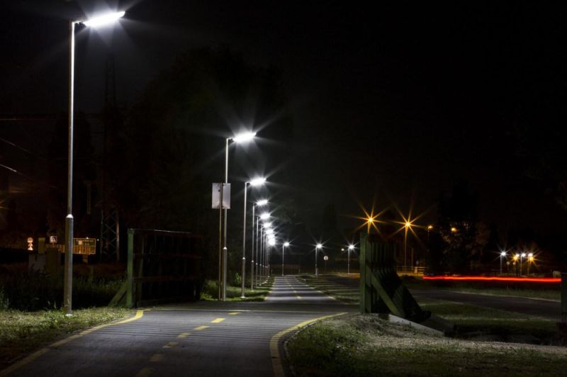 Waterproof Outdoor 30W LED Solar Street Light with Lithium Battery