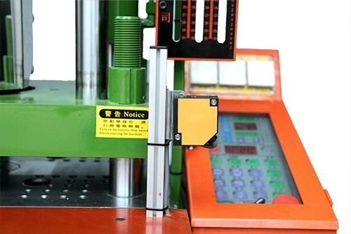 Plug Vertical Plastic Injectionmolding Machine