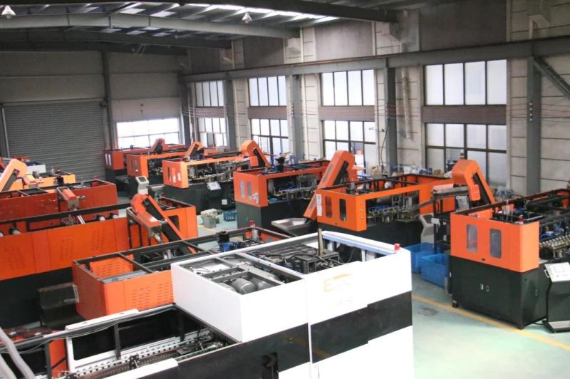 2 4 6 8 Cavity Automatic Pet Bottle Blowing Moulding Machine Bottle Making Machine