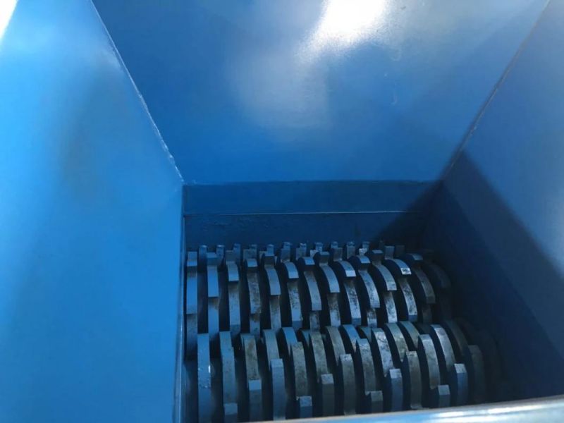 Double Shaft Shredder for Recycling Metal Scraps/Used Tires/Soild Waste/Plastic/Wood Crusher