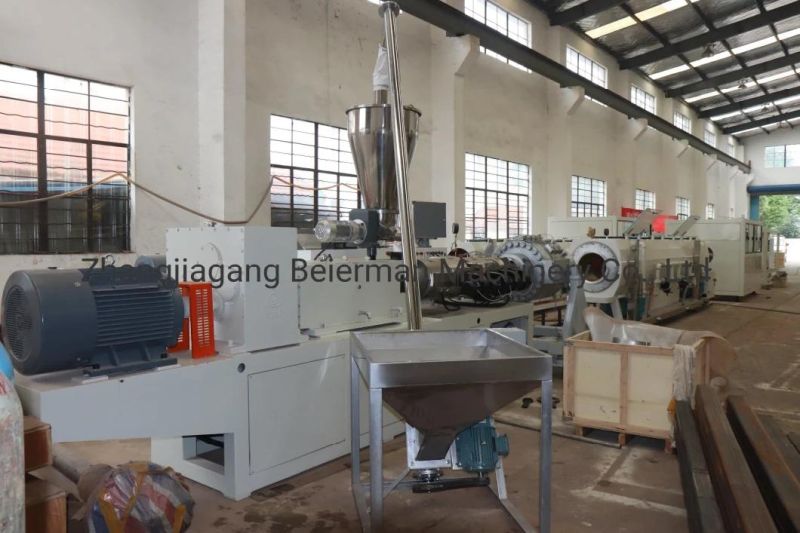 Good Plasticizing Effect PVC UPVC Plastic Pipe/Profile Sjsz Series 80-450kg Capacity Double Screw Extruder with Cast Aluminum Heater