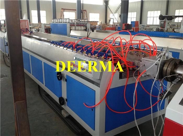 WPC Floor Machine / WPC Decking Plastic Machine