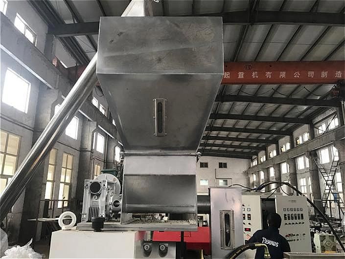 Waste PVC Pipe/PP Bag/Pet Bottle/PE Film Plastic Recycling Machine with Washing and Pelletizer/Extruder/Suqeezer/Granulator for Different Soft or Hard Materials