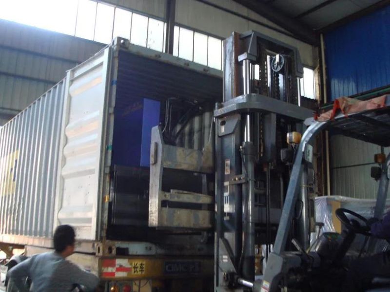 Pet Bottle Preform Injection Molding Machine (ZS-2500)